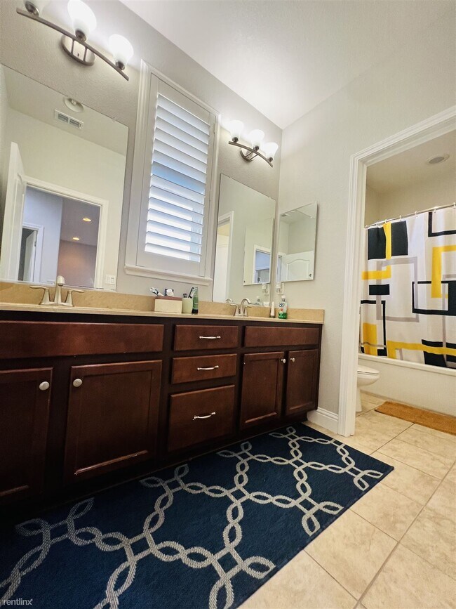 Building Photo - 4 br, 3 bath House - 3084 Vittoria Loop