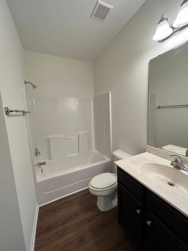 Building Photo - SAYLOR'S WATCH - 3 Bedroom Townhome in Mon...