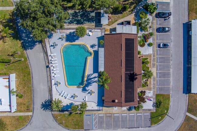 Building Photo - 13827 Mission Oaks Blvd