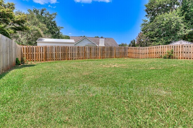 Building Photo - 208 Stonington Dr