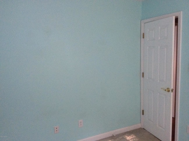 Building Photo - 114 Brody Ln