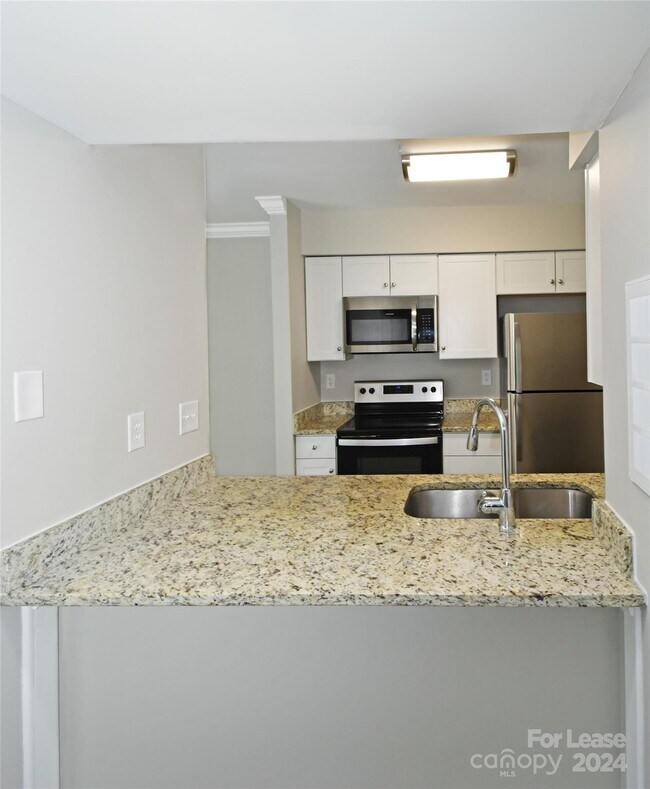 Building Photo - 11185 Harrowfield Rd