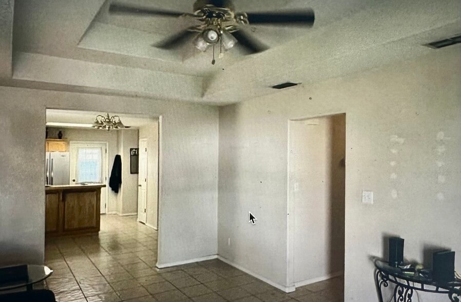 Building Photo - 313 Chico Blvd