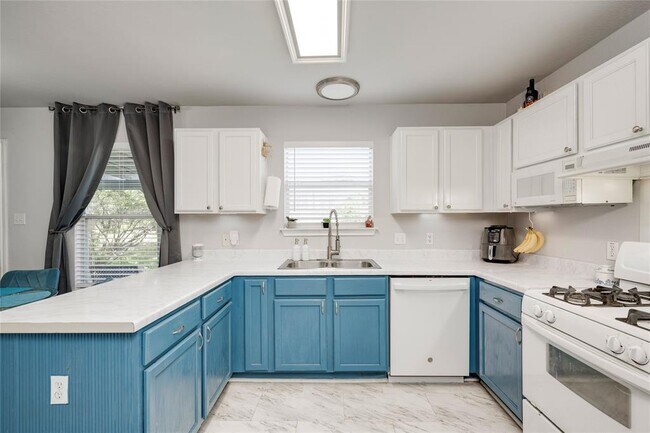Building Photo - 148 Buttercup Way