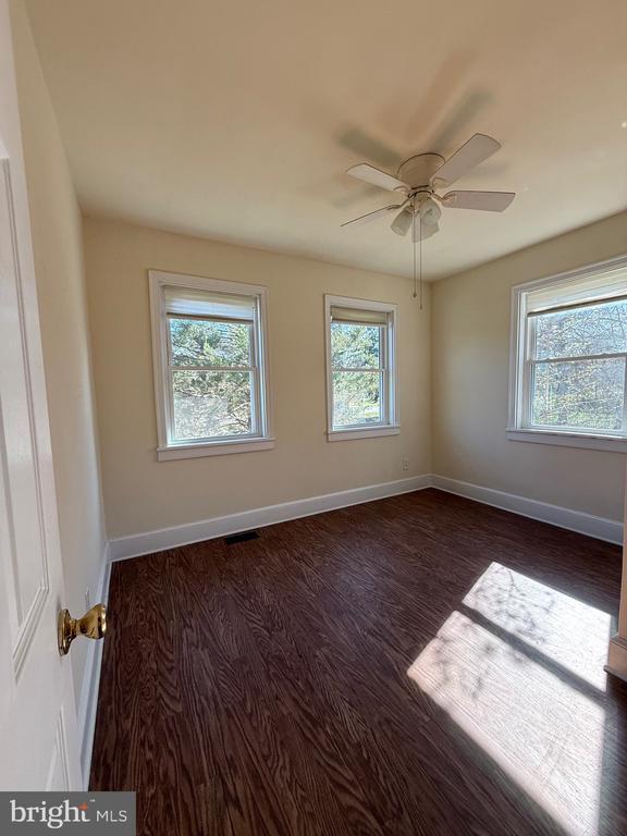 Building Photo - 9253 Dahlgren Rd