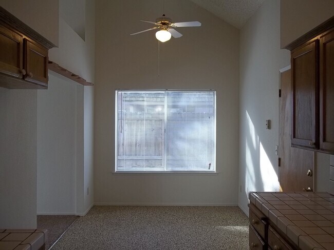 Building Photo - West Clovis location,  potential Buchanan ...