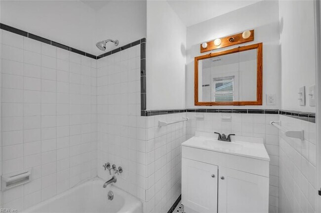 Building Photo - 416 Maryland Ave