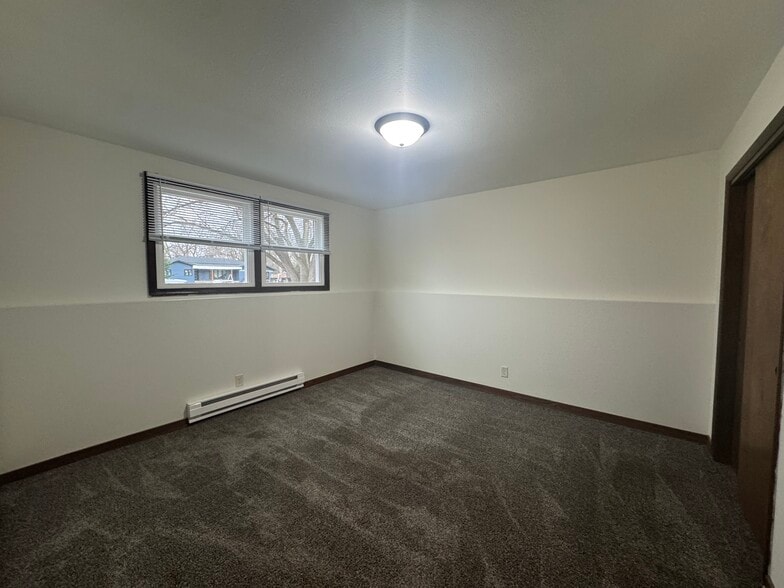 Building Photo - 3015 Pine Lodge Rd