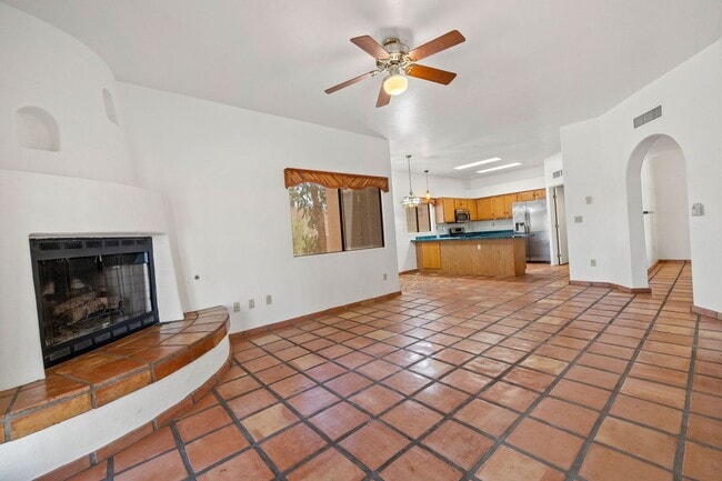 Building Photo - Beautiful Santa Fe Home on Large Corner Lot!