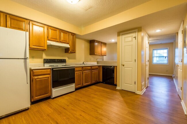 Building Photo - 702 E Sherwood Hills Dr