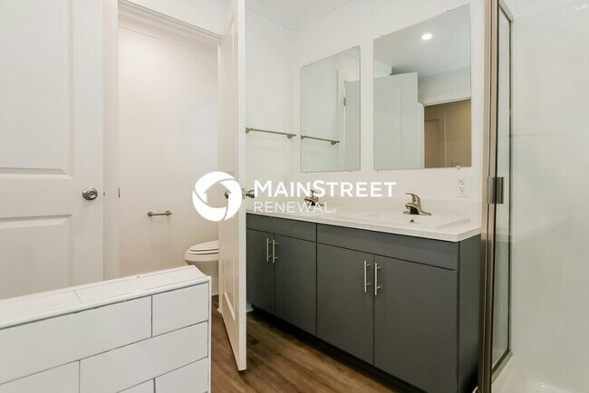 Building Photo - 3 Bedroom Pet-Friendly Home in Houston, TX with Main Street Renewal