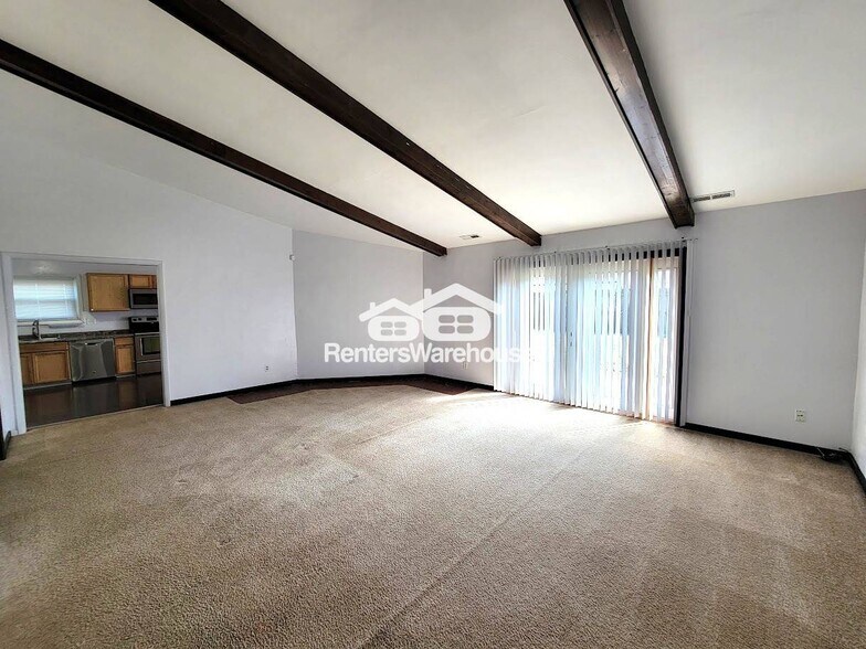 Building Photo - 1412 Bayberry Ct S