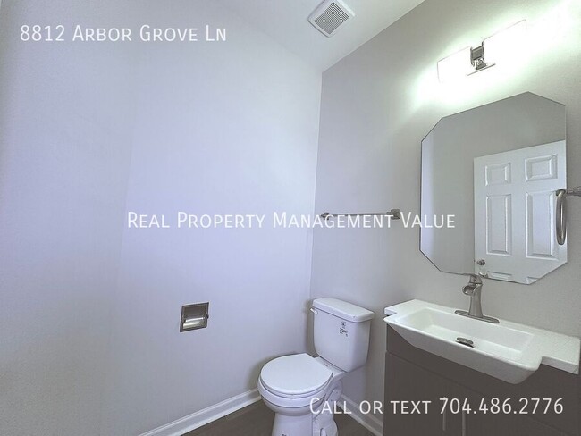 Building Photo - 8812 Arbor Grove Ln