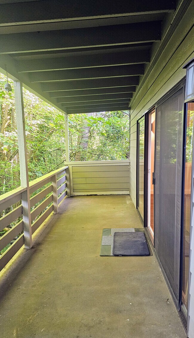 BALCONY - 1500 SW Skyline Blvd