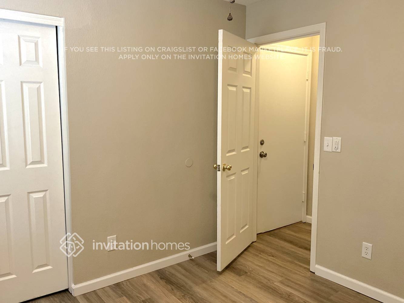 Building Photo - 10910 E Wier Ave