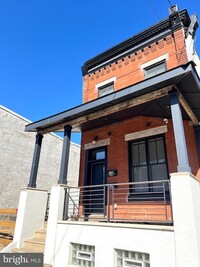 Building Photo - 3801 Poplar St