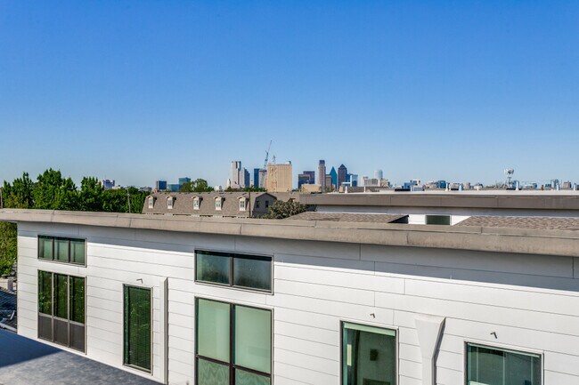 Downtown Dallas Views! - 5914 Lindell Ave