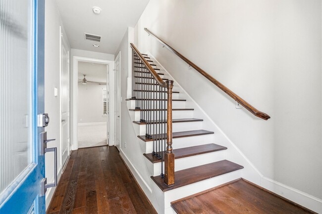 Building Photo - 9614 Riddlewood Ln