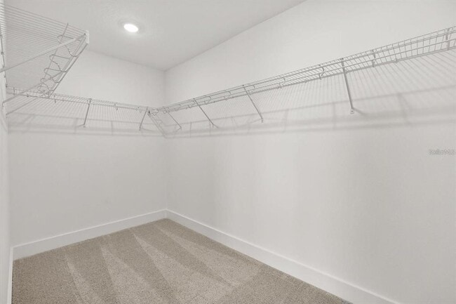 Building Photo - 15489 Hamlin Pk Dr