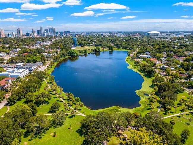 Building Photo - 611 24th Ave N