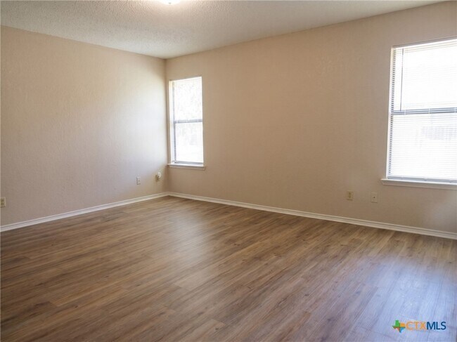 Building Photo - 1706 Wickfield Way
