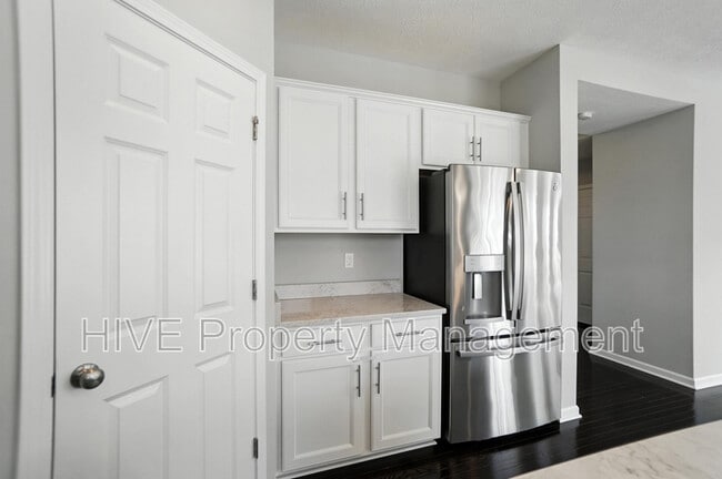 Building Photo - 6888 Lady Abigail Dr