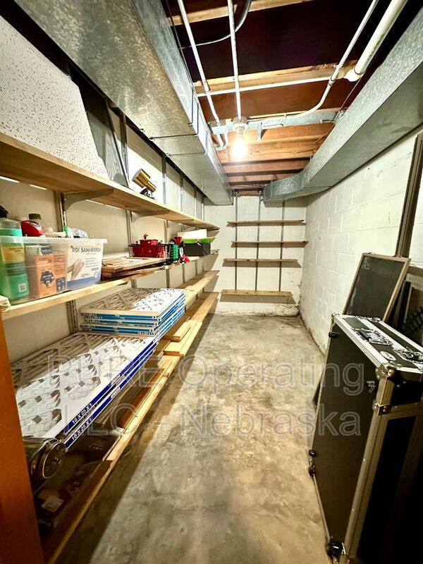 Building Photo - 1024 N 74th Ave