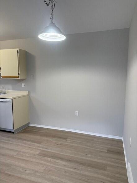 Building Photo - 1267 Oxford Manor Ct