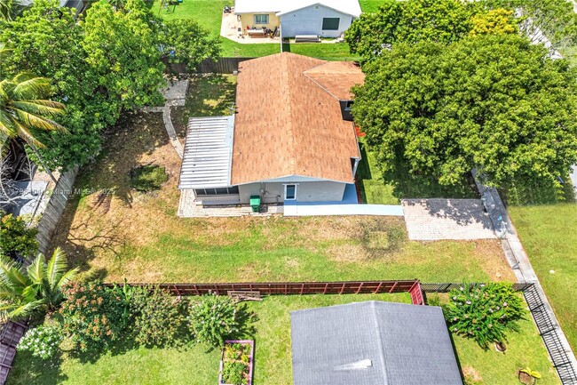 Building Photo - 29731 SW 147th Ave