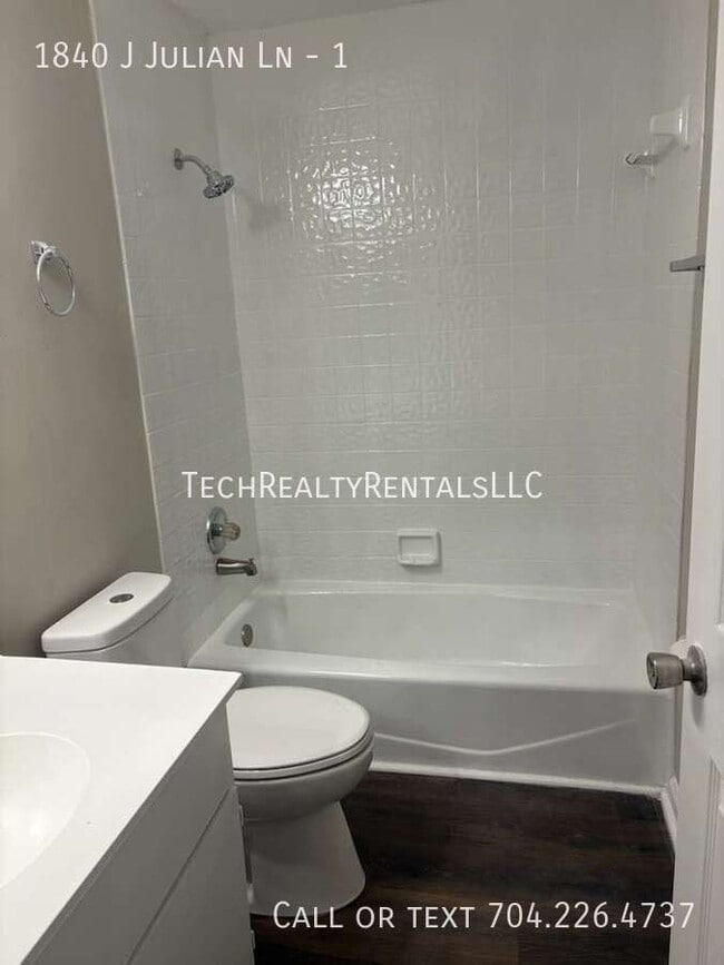 Building Photo - 1840 J Julian Ln