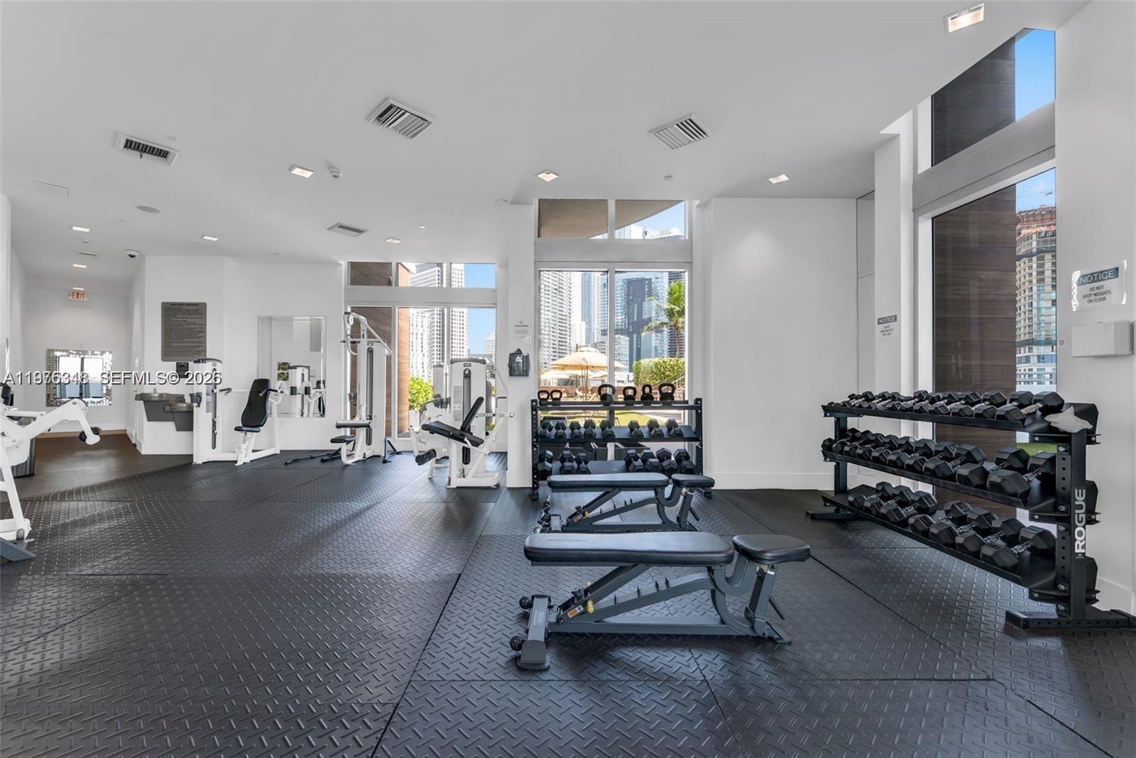 Building Photo - 350 S Miami Ave