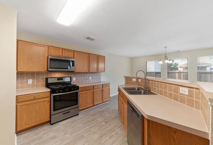 Building Photo - 311 Remington Creek Dr