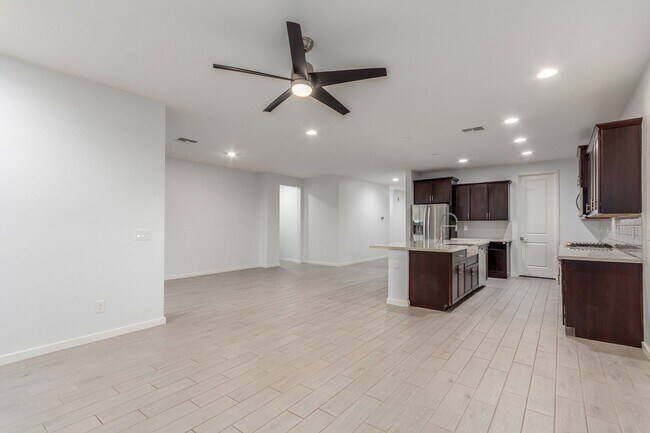 Building Photo - Stylish Living Near Queen Creek – Welcome ...