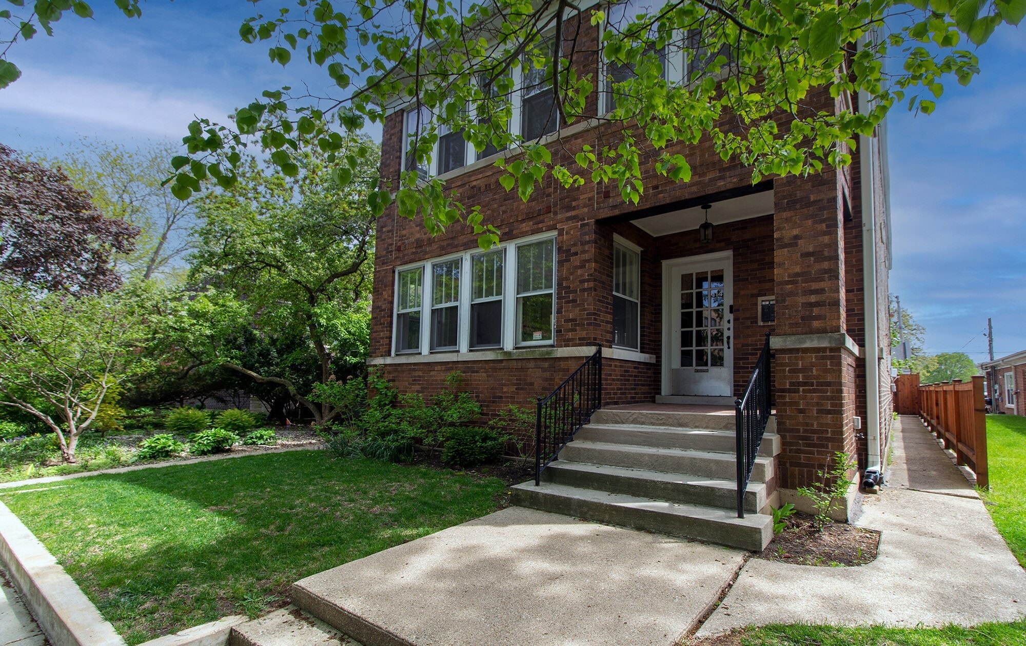 Exterior Front Entrance - 114 South Blvd