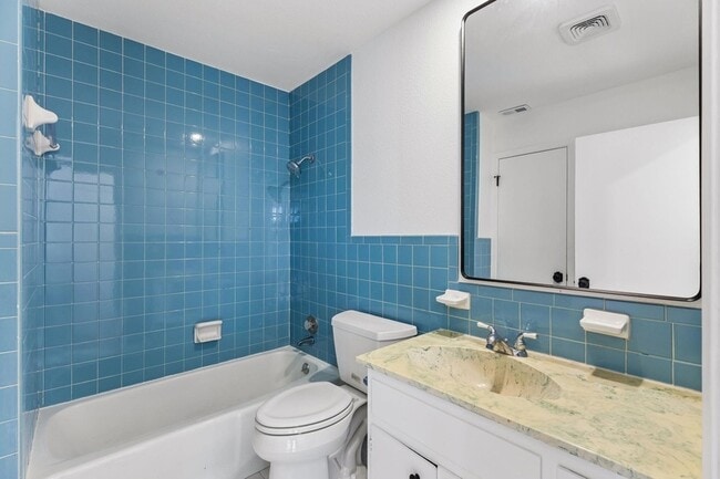 Building Photo - 4303 Rimdale Dr
