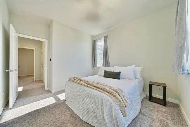 Building Photo - 17303 Emperador Dr