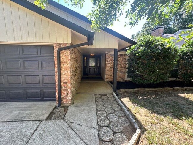 Building Photo - 3730 Twin Oak Ct