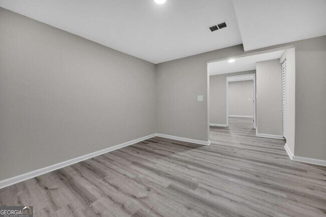 Building Photo - 2781 Jen Chris Dr