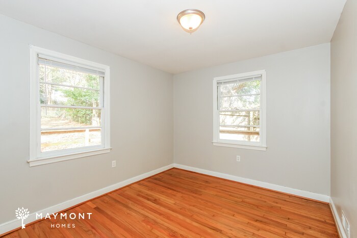 Building Photo - 911 Airport Blvd