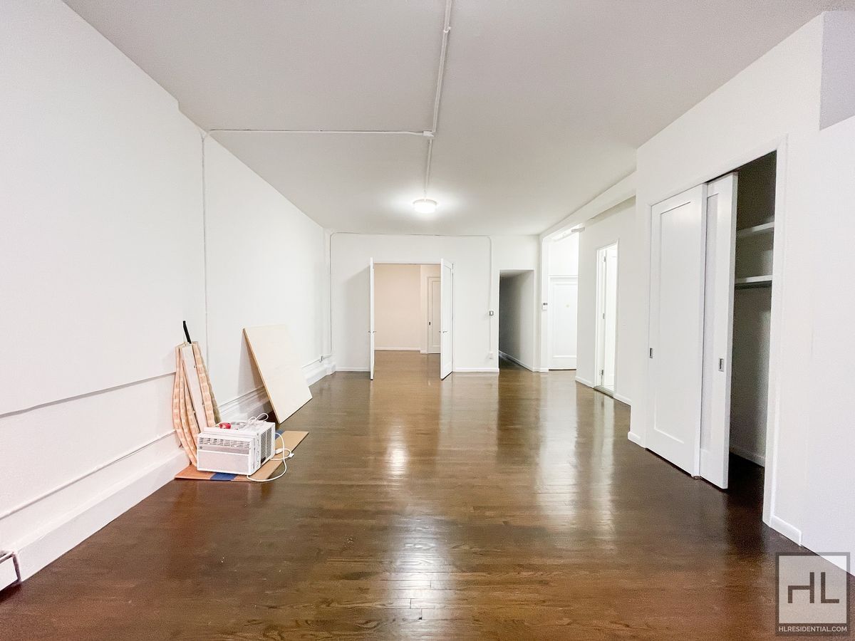 Building Photo - BROADWAY