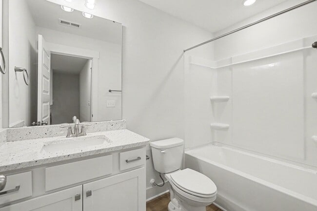 Building Photo - Beautiful New Construction Home - Move In Ready