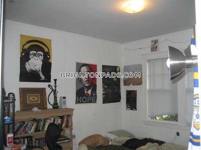 Building Photo - 9 Radnor Rd