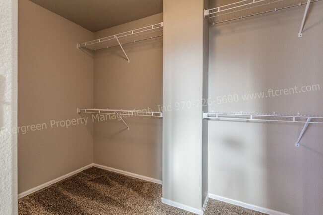 Building Photo - 570 Lapis Pl