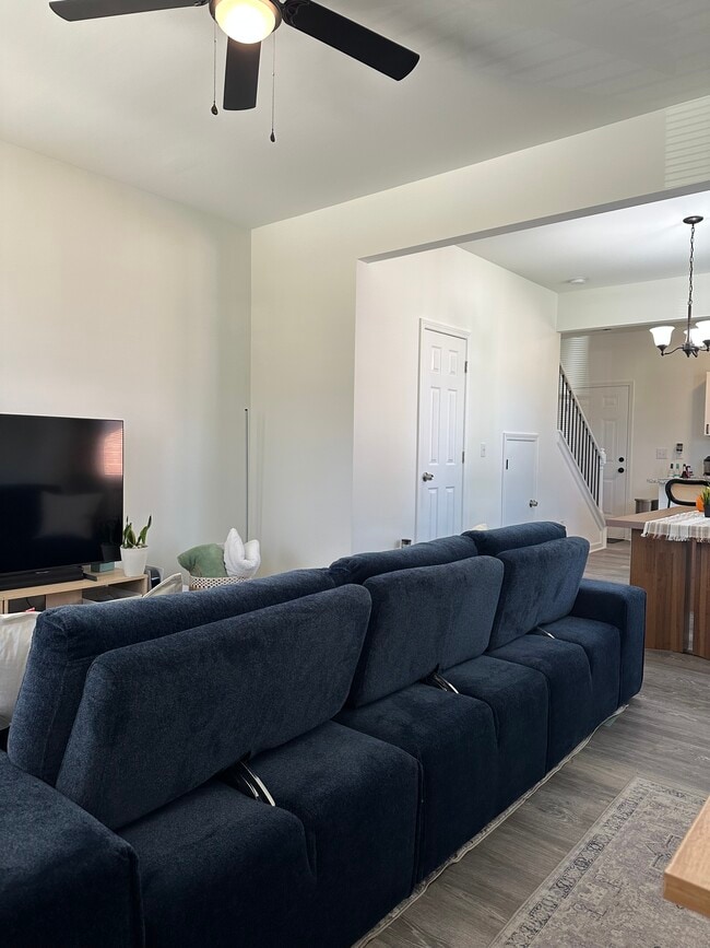 Building Photo - 152 Gregg St