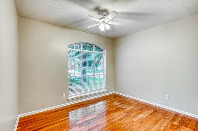 Building Photo - 12831 Pheasant Lake Ct