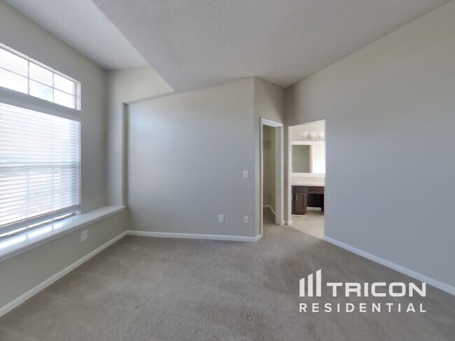 Building Photo - 344 Dijon Dr S