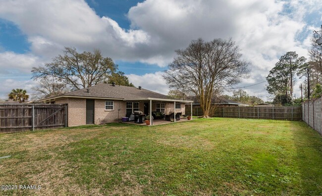 Building Photo - 117 Gayle Dr