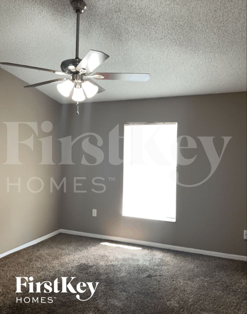 Building Photo - 7446 Groveoak Dr