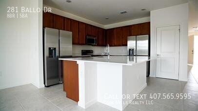 Building Photo - 281 Ballo Dr