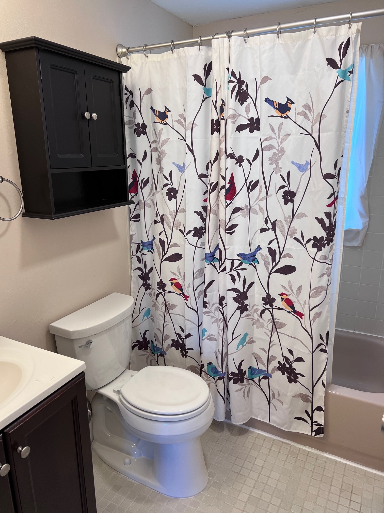 Bath - 119 E Alhambra Ave